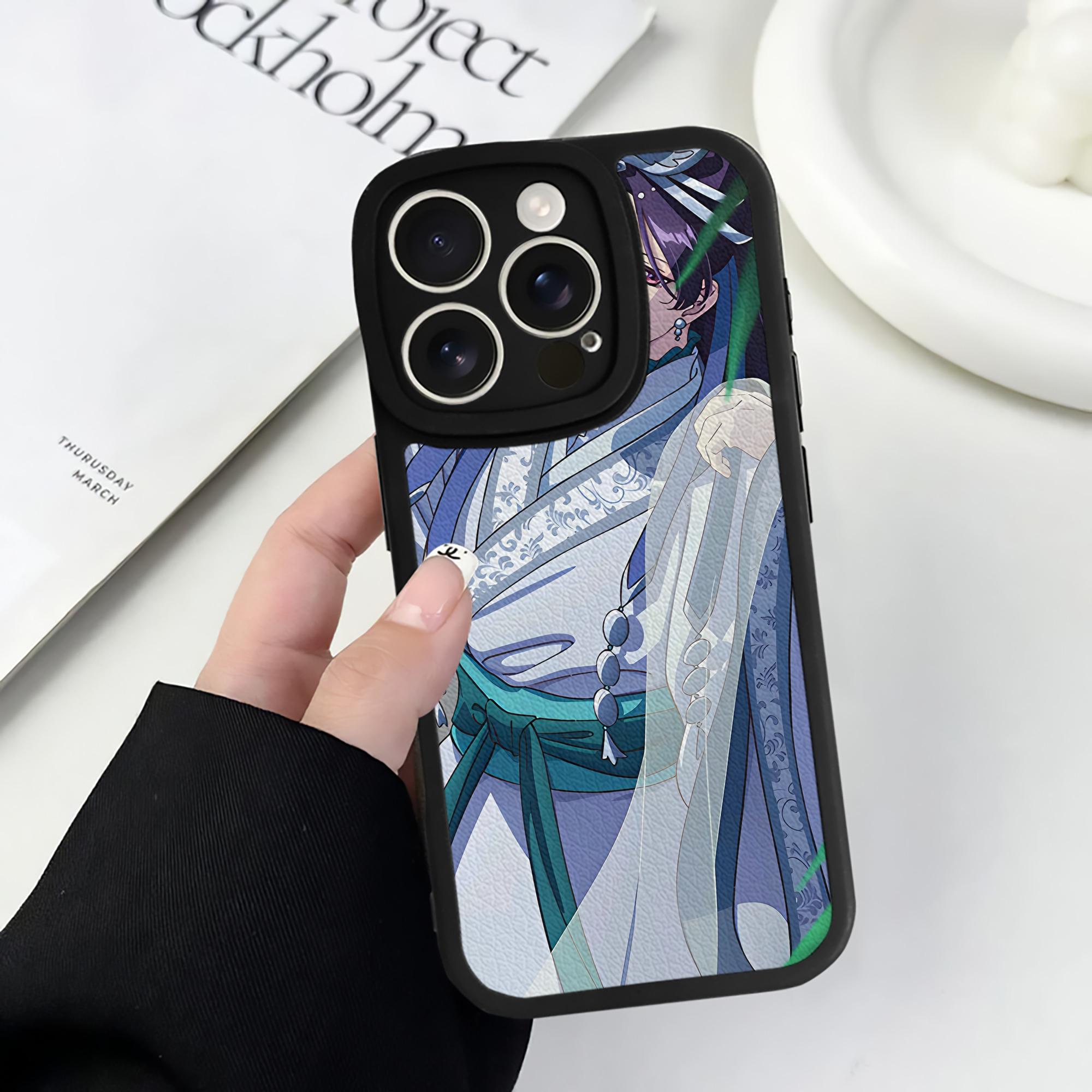 薬屋のひとりごと The Apothecary Diaries 【iPhone 16シリーズ対応】シリコンスマホケース（レザー調） 材質：シリコン
